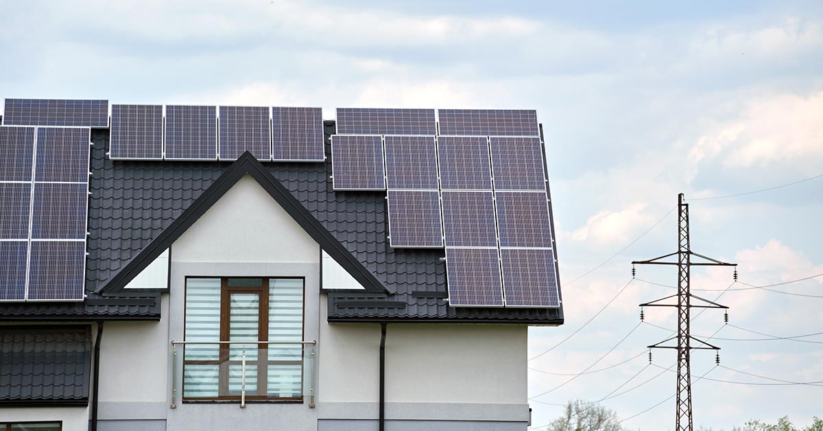 Energiecontract voor een huis met zonnepanelen, warmtepomp en elektrische auto